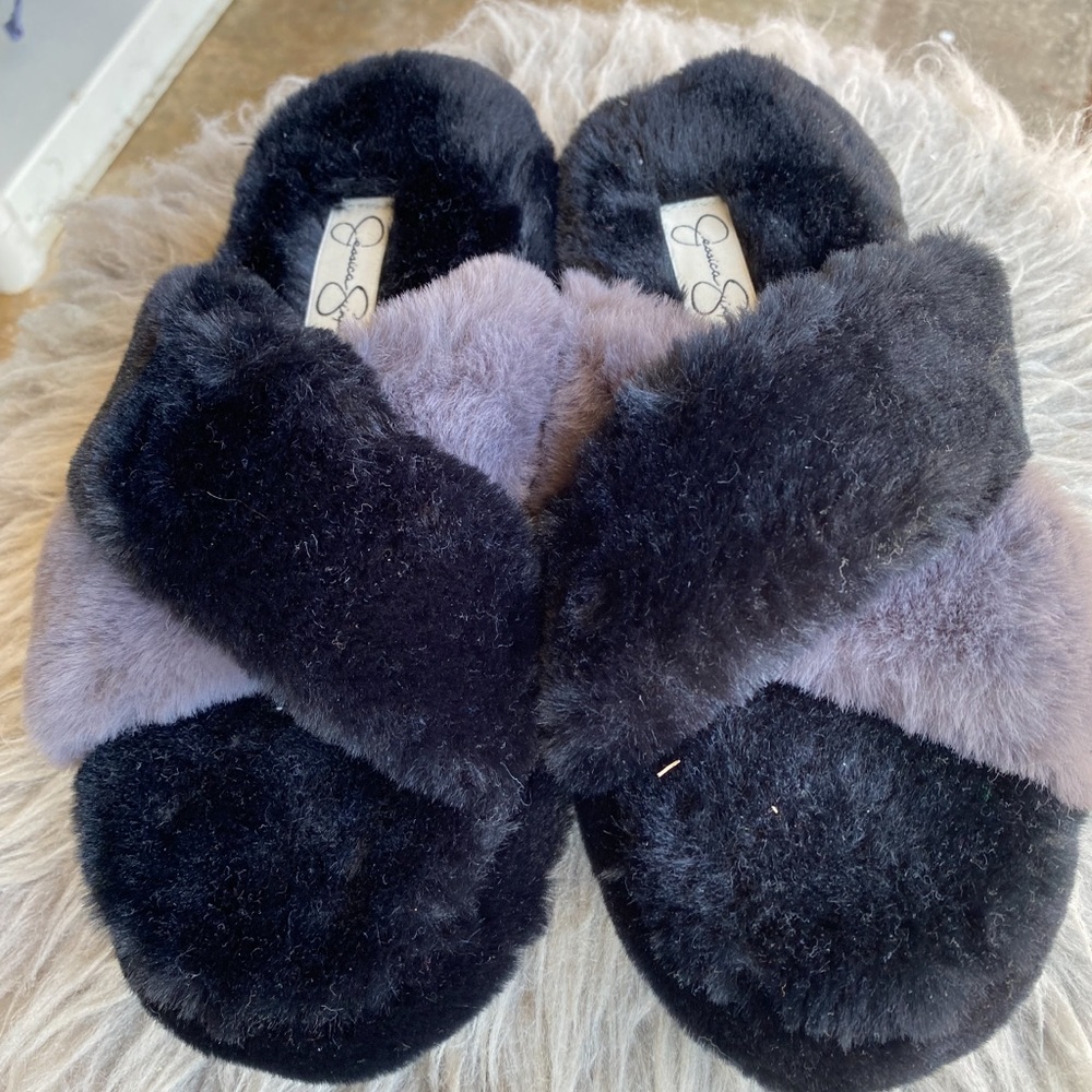 house shoes/slippers